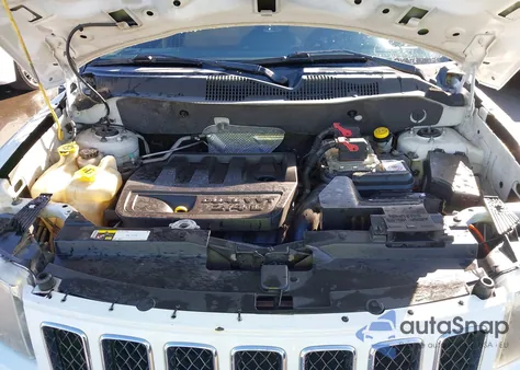 2014 Jeep Compass Sport from USA, damaged, VIN 1C4NJCBB7ED566997